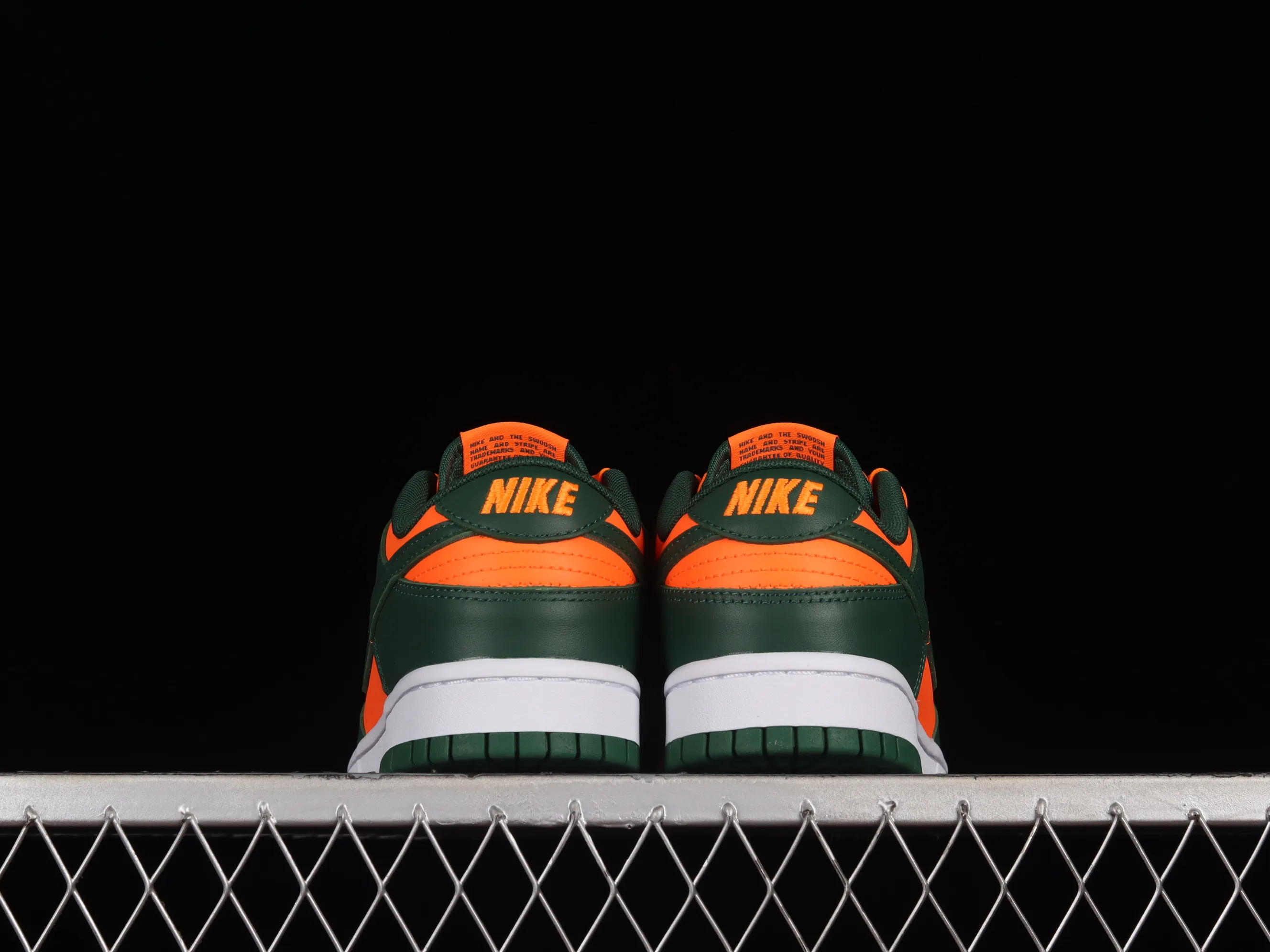 All categories Nk SB Dunk series Nk SB Dunk Low low-top sneakers C version Nk SB Dunk Low "Miami Hurricanes" orange green SB low-top casual sneakers DD1391-300